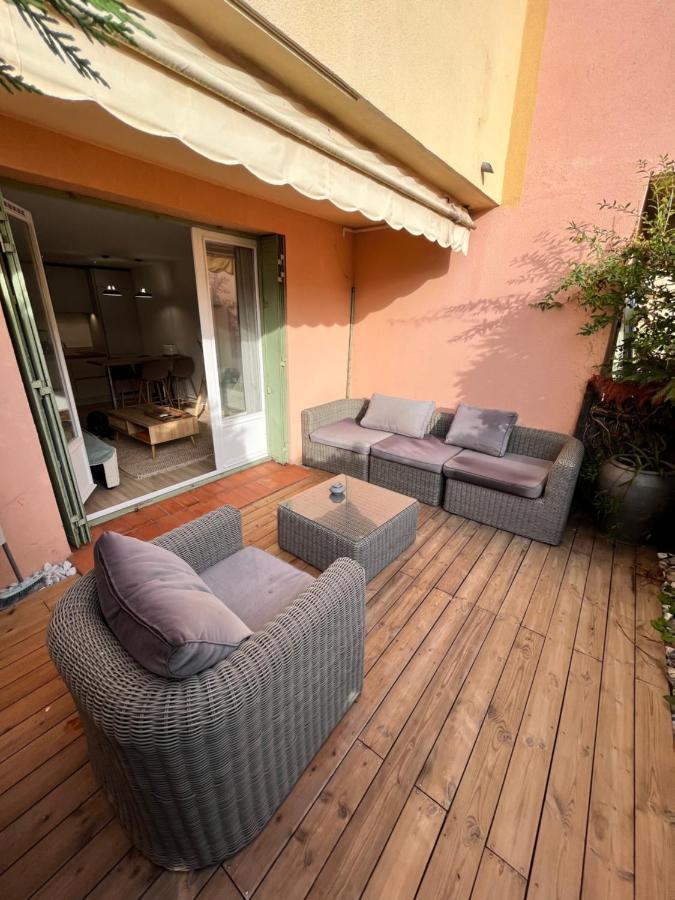 Magnifique 2 Chambres Terrasse Et Parking Saint-Tropez Extérieur photo